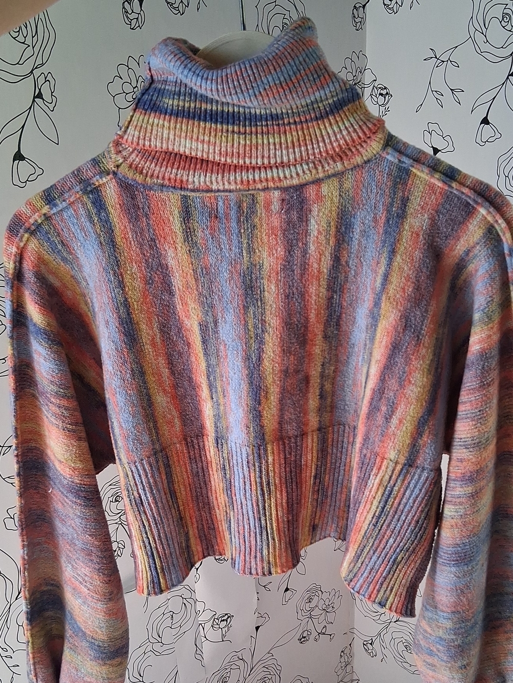 Urban Outfitters Cropped Turtleneck Sweater Multi-Color S